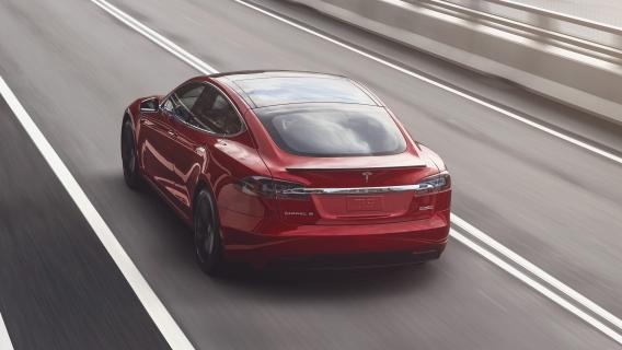 Tesla Model S Long Range detail rijder 3 4 achter