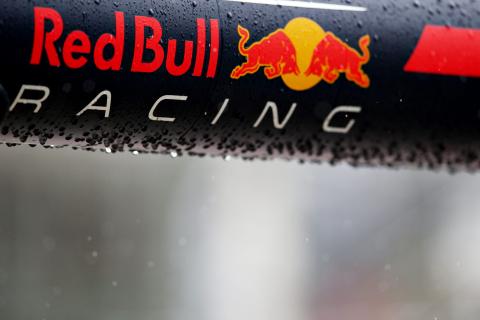 Red Bull logo regen GP van Brazilië 2019