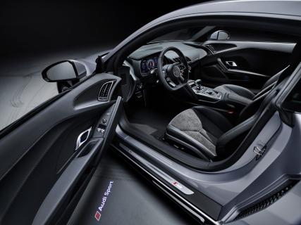 Audi R8 RWD Coupe interieur
