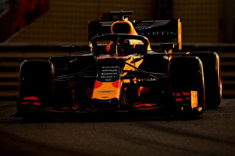 Max Verstappen voor rijder schemering GP van Abu Dhabi 2019
