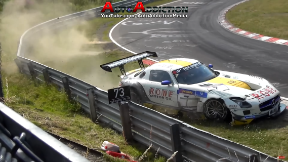 Raceauto crashcompilatie Mercedes AMG GT Nurburgring