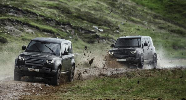 Land Rover Defender Springt