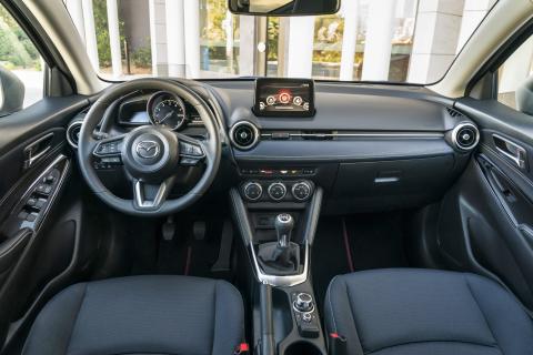 Interieur en dashboard Mazda 2 (2020)
