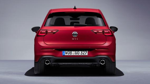 Volkswagen Golf 8 GTI 2020 achterkant en uitlaten