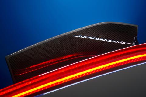 Pininfarina Battista Anniversario 2020 achterlicht logo vleugel