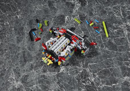 V12 van de Lego Lamborghini Sian
