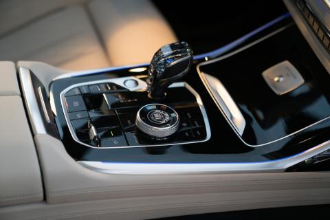 Pook van automaat in de Alpina XB7 (BMW X7)