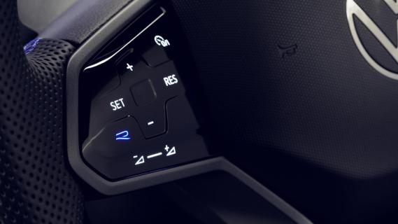 R-knop op stuur Volkswagen Tiguan R 2020