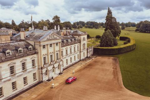 Landhuis of villa en Aston Martin DBX 2020