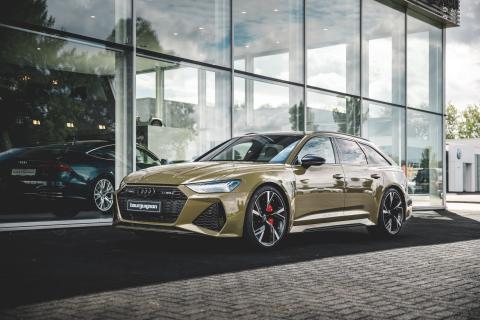 Audi RS 6 in Taktikgrun (groen)