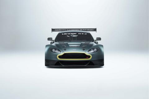 Aston Martin-trio