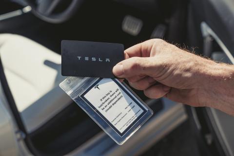 Sleutel kaartje Tesla Model 3