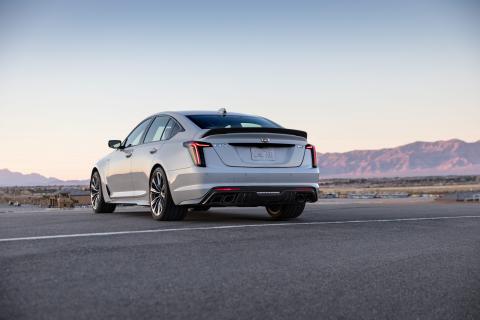 Cadillac CT5-V Blackwing (wit)