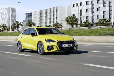 Audi S3 Sportback geel
