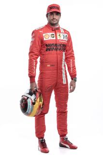 Carlos Sainz Jr. in Ferrari-outfit