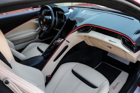 Dashboard Ferrari Roma