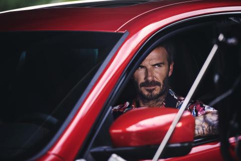 David Beckham in de Maserati Levante Trofeo