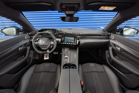 Peugeot 508 PSE HYbrid 360 interieur en dashboard