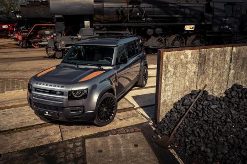 Roest op de nieuwe Land Rover Defender van Heritage Customs