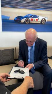 90-jarige Nederlander koopt Ford GT