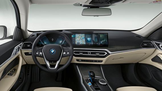 BMW i4 M50 (2021) dashboard