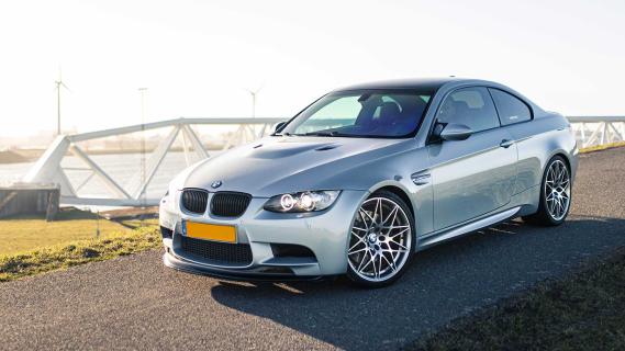 BMW M3 (E92 V8)