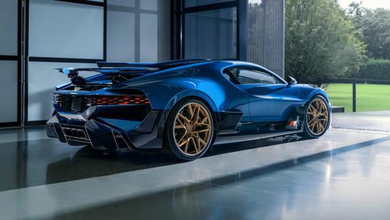 laatste Bugatti Divo (blauw)