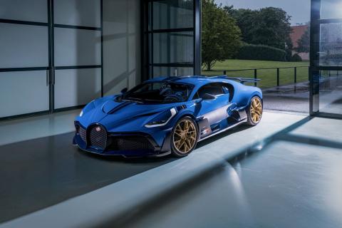 voorkant laatste Bugatti Divo (blauw)