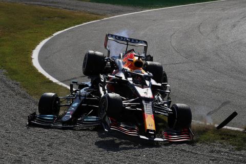 Nieuwe beelden crash Verstappen en Hamilton