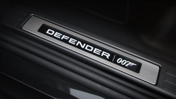 Instaplijst Land Rover Defender V8 Bond Edition