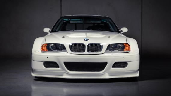 Voorkant BMW M3 GTR met V8 uit E39 M5