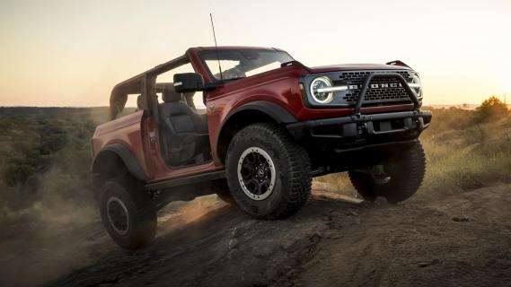 2021 Ford Bronco_Drive_21