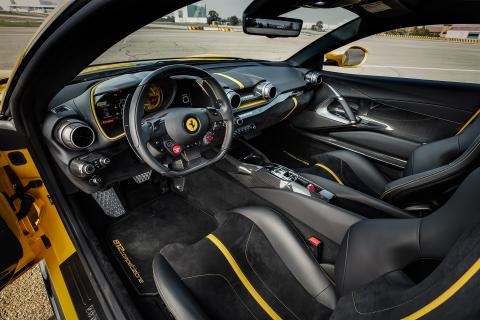 Interieur Ferrari 812 Competizione