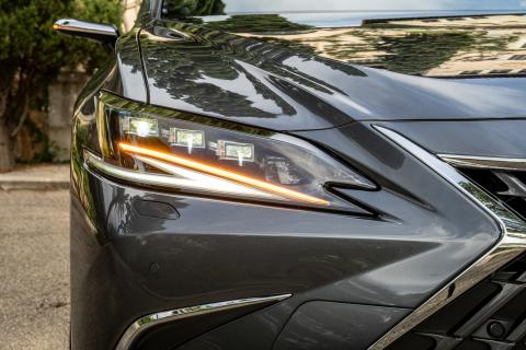Lexus ES 300h koplamp
