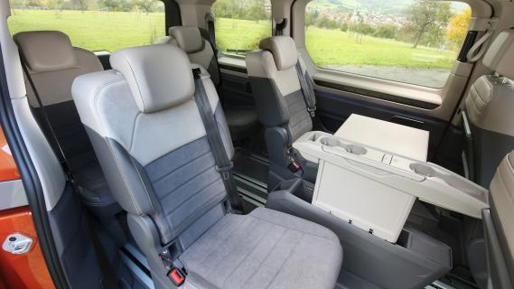 Volkswagen Multivan T7 (plug-in hybride) interieur en stoelen