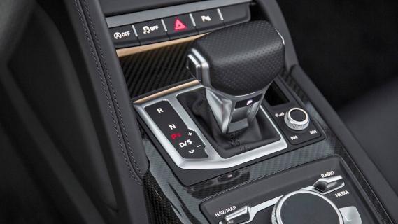 Pook Audi R8 V10 Spyder 2017