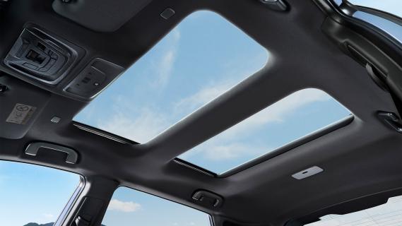 Subaru Solterra: 1e rij-indruk interieur panoramadak