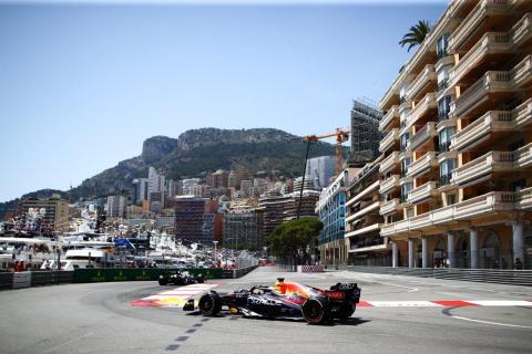 Max Verstappen in de chicane in Monaco