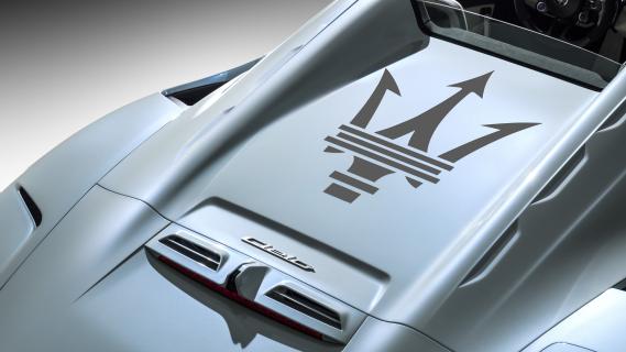 Maserati MC20 Cielo drietand logo
