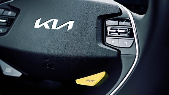 Kia EV6 GT 2022 advertorial interieur stuur detail