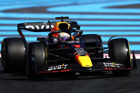 Max Verstappen in de Red Bull RB18