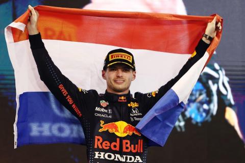 Max Verstappen met Nederlandse vlag
