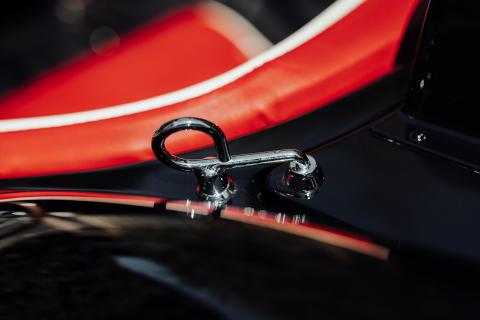 Ferrari Testa Rossa Junior metalen onderdeel haakje bevestiging