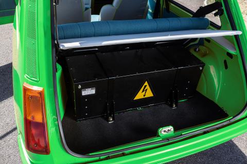 Renault 5 elektrisch batterij in de kofferbak