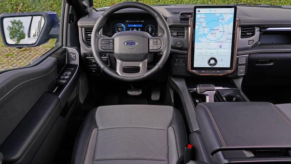 Ford F-150 Lightning interieur overzicht