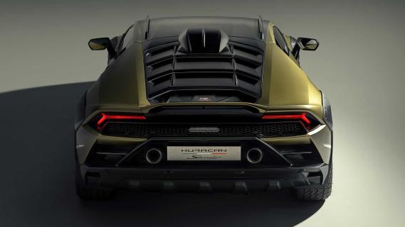 Lamborghini Huracán Sterrato 2023 productieversie achter hoog