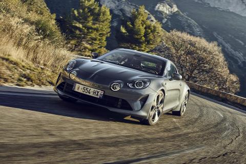 Alpine A110GT (2024) zijkant voor schuin