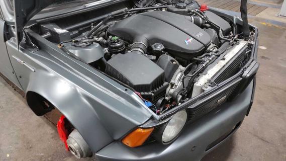 BMW 3-serie met V10-motor uit de M5 (E60) motor