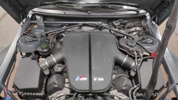BMW 3-serie met V10-motor uit de M5 (E60) motor