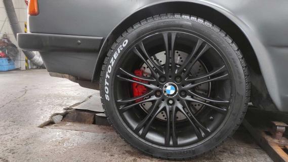 BMW 3-serie met V10-motor uit de M5 (E60) wiel